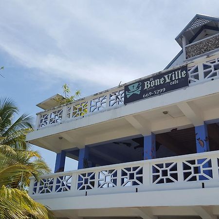 The Sea Front Inn プンタ・ゴーダ エクステリア 写真