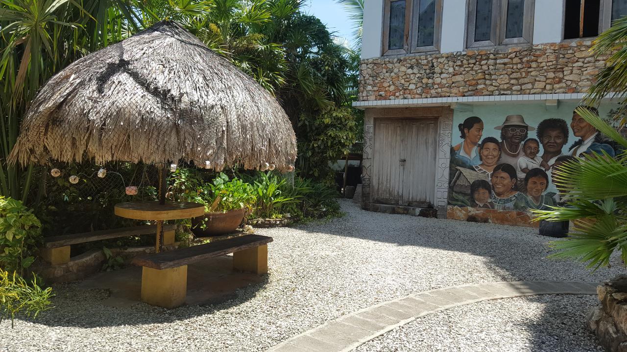 The Sea Front Inn プンタ・ゴーダ エクステリア 写真