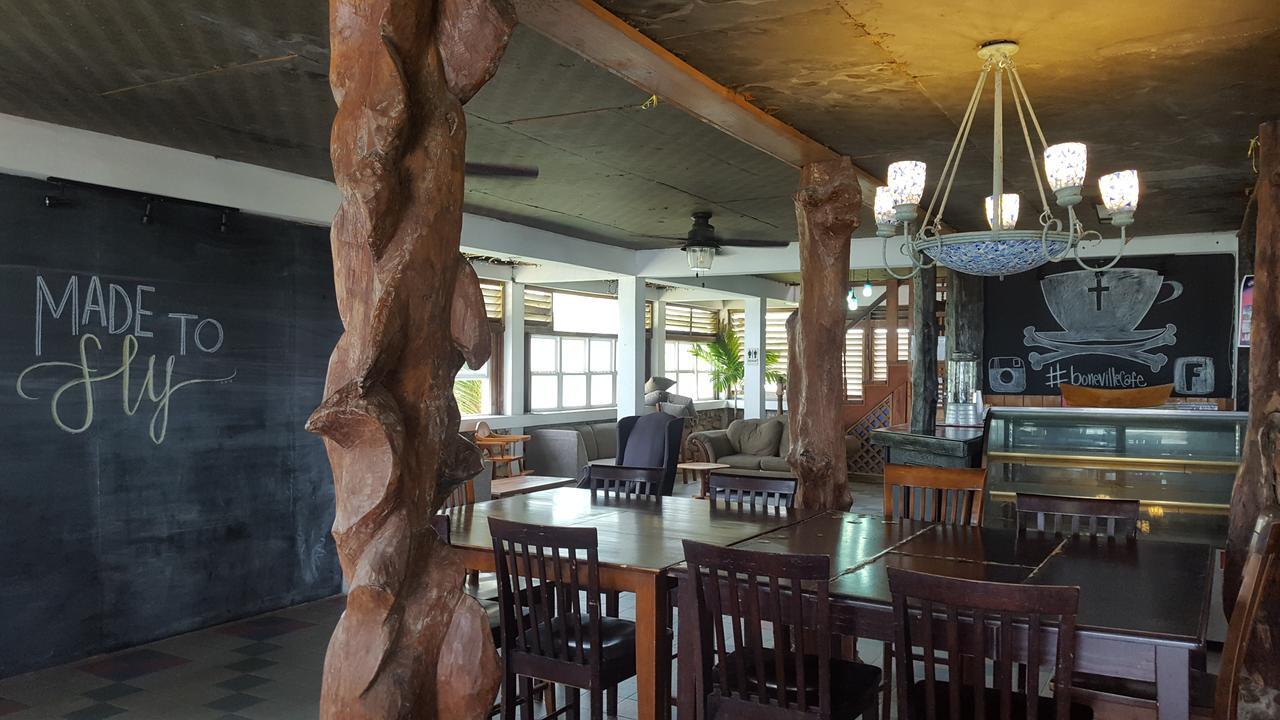 The Sea Front Inn プンタ・ゴーダ エクステリア 写真