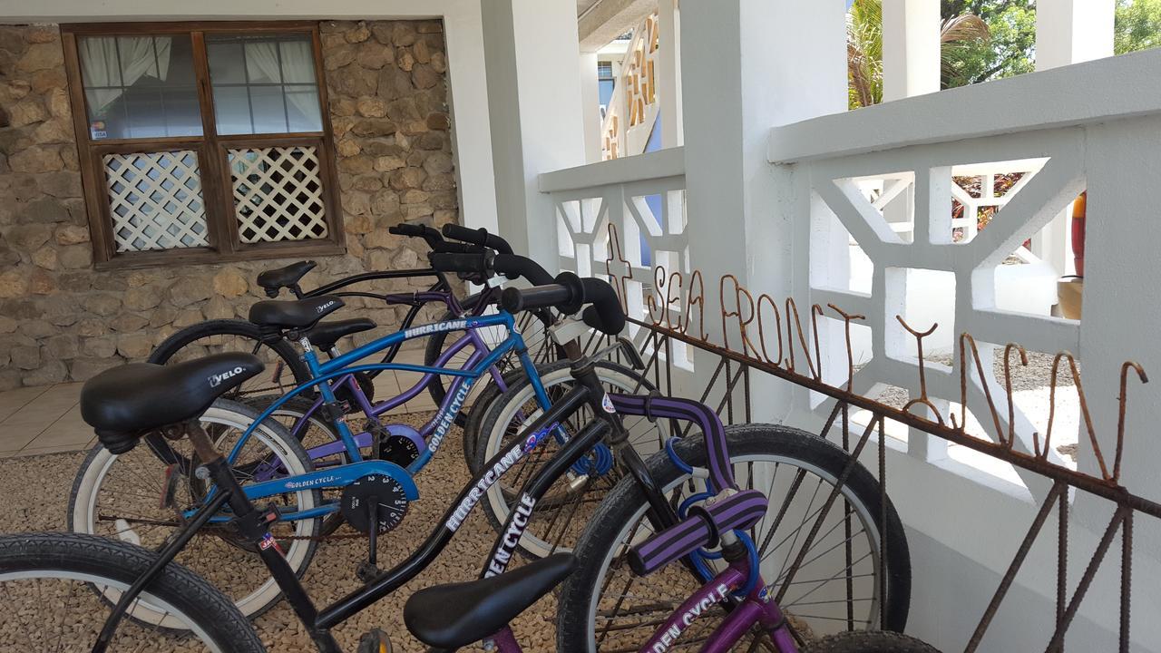 The Sea Front Inn プンタ・ゴーダ エクステリア 写真